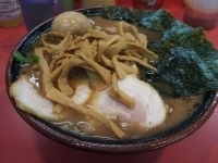 「中盛バラチャーシュー+メンマ+煮卵」@王道家の写真