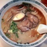 「桂花ラーメン 700円 （毎週水曜日のサービスで 本日は500円」@桂花ラーメン 末広店の写真