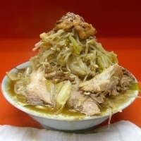 「国産ブタメン+生ニンニク （ヤサイマシマシ）」@ラーメン富士丸 神谷本店の写真