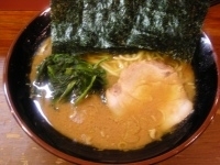 「ラーメン700円濃いめ」@横浜らーめん 笑の家の写真