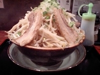 「チャーシュー麺、大盛（250g）、野菜増」@らーめん天河水の写真