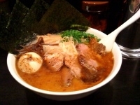 「黒ラーメン全部入り」@不知火の写真