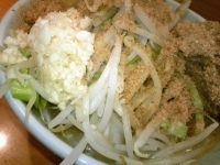 「小つけ+魚粉（にんにく多目）」@ラーメン二郎 八王子野猿街道店2の写真