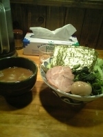 「つけ麺 全部のせ 特盛り」@横浜家系ラーメン 家家家 本郷店の写真