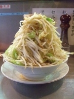 「らーめん+野菜ニンニク増し増し」@らーめん大 池袋店の写真