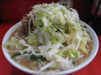 「ぶた入りラーメン 600円 （やさい、にんにく）」@ラーメン二郎 三田本店の写真