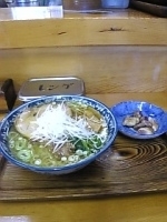 「塩ラーメン（手打麺）+焼きしゃも」@軍鶏ラーメン美幸の写真