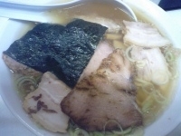 「ミックスチャーシューメン塩（あっさりスープでコッテリ）￥850」@ラーメン 日本一の写真