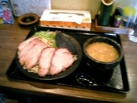 「つけ麺大盛+チャーシュー（740円+100円+300円）」@龍江の写真