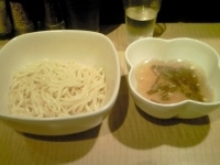 「フランス産鴨のフォアグラとトリュフのコンソメロワイヤルつけめん（」@菜の写真