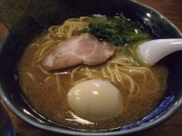 「味玉入りラーメン」@らーめん晴れる屋の写真