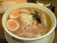 「本舗特製らーめん （850円）」@らーめん屋本舗 やばしら店の写真