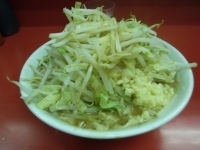 「小ラーメン650円（ヤサイ・ニンニク・カラメ）」@ラーメン二郎 桜台駅前店の写真