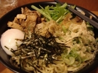 「浜そばW盛（半額チラシ使用）+全のせ+小ライス」@油そば専門店 浜そば 本店の写真