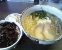 「ラーメン小肉セット900円」@三角屋 暖 -DAN-の写真