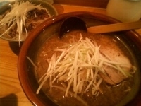 「ピリ辛醤油ラーメン ネギ豚丼」@むてっぽうの写真