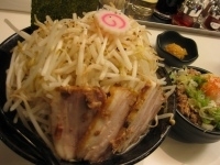 「≪夜の部限定≫ごじめん（野菜増）￥700+づけニンニク￥50 &」@らーめん・つけめん 満帆 太田本店の写真