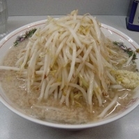 「ラーメン 700円（ヤサイダブル・ニンニク・濃口）」@ラーメン 神田店の写真