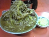 「富士丸らーめん（野菜+生ニンニク）」@ラーメン富士丸 神谷本店の写真