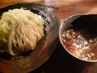「つけ麺 大盛り 辛味半分（720円）」@つけ麺屋 やすべえ 高田馬場店の写真