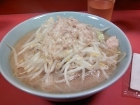 「普通盛（ヤサイ・ニンニク・アブラ） 700円」@ラーメン二郎 歌舞伎町店の写真