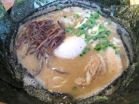 「とんこつ醤油 のり 煮玉子」@波動軒の写真