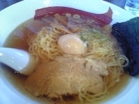 「醤油ラーメン+熟成とろ玉(580円+105円)」@ラーメン&らーめん一代元 白岡店の写真