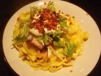 「カレ〜平打まぜそば大盛（数量・期間限定）+白飯+エビス樽生」@七重の味の店 めじろ 代々木店の写真