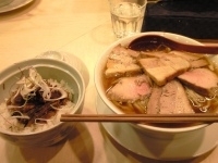 「ちゃーしゅーめん 大盛 + チャーシュー飯 / 970+370円」@麺や 七彩の写真
