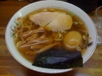 「中華そば+味付玉子（900円）」@東京 荻窪 春木屋 新横浜ラーメン博物館店の写真