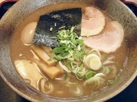 「渓らーめん小（極太麺 味付玉子トッピング）」@食処 渓の写真