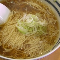 「かけそば醤油」@らーめん いまるやの写真