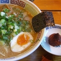 「醤油豚骨らーめん（硬め）+象さんSP+替え玉（バリカタ）」@ハングリードラゴンの写真