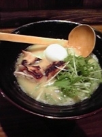 「鶏白湯魚だし塩ら〜めん」@ラーメンダイニング ほんまれの写真