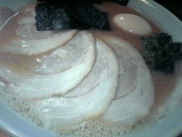 「チャーシュウ麺&大盛り&味玉」@横浜ラーメン とんこつ家 いわき店の写真