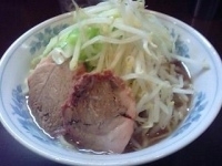 「らーめん（野菜多め） 650円」@らーめん陸の写真