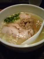 「白鶏らーめん+半熟味付け玉子」@鶏の穴の写真