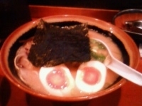 「味玉ラーメン ランチセット（ごはん+餃子5コ付）」@博多拉麺 一休 本店の写真