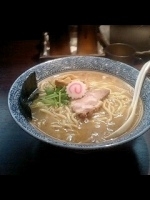 「ラーメン（中盛り）」@門ぱちの写真