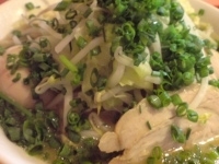 「ラーメン豚2枚入り（ネギマシマシ ニンニク）700円 味玉100」@ちばからの写真