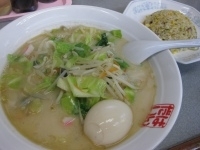 「とんこつチャンポンめん￥820+煮玉子￥50（Moteco半額ク」@会津ばんだいらーめんの写真