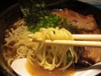 「炙り角煮らうめん490円（オープン特別価格）」@炙り角煮らうめん 黒虎の写真