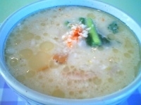 「クリスマス限定らぁめん/ホワイトソース仕立ての創作らぁめん（￥7」@らぁめんの店 小櫻 レストハウス水郷店の写真