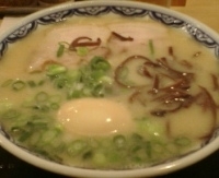 「博多ラーメン+味卵」@由丸 八重洲仲通り店の写真