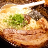 「炙り角煮らうめん 490円（オープン期間限定半額）」@炙り角煮らうめん 黒虎の写真