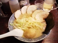 「チャーシュー麺830円/大盛り100円/味付玉子のせ100円」@ぶぶか 高田馬場2号店の写真