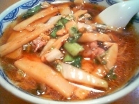 「メンマラーメン（生メンマ肉野菜醤油炒め掛け/\720）」@元祖世界のガンジーラーメンの写真