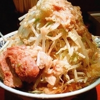 「ラーメン ヤサイちょっと多めニンニクアブラ～ （600円）」@麺香房 暖々の写真