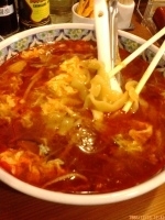 「スーラータンメン+（ランチ）サービスチャーハン 990円」@中国ラーメン 揚州商人 水道橋店の写真