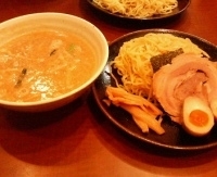 「つけめん味噌だれ中盛700円」@屋台とんこつらーめん めん吉 柏駅店の写真